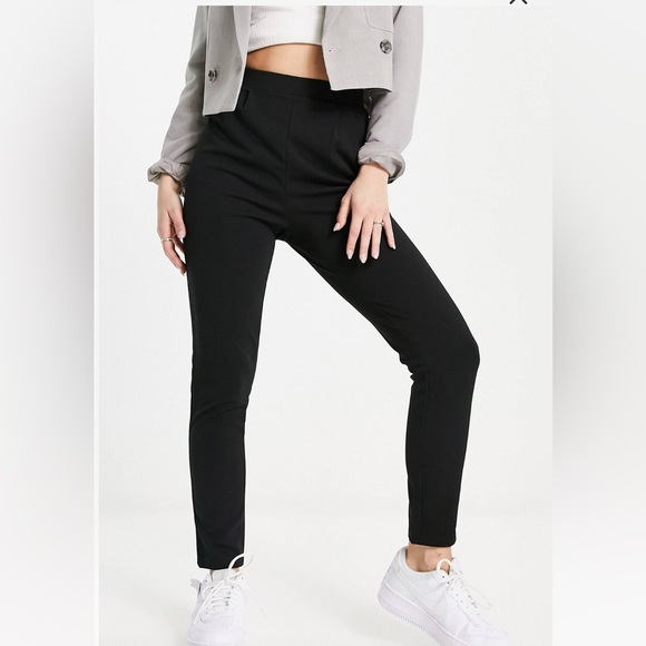 ASOS Design Pleated Jersey Tapered Black Pants- 6 - Picture 1 of 8